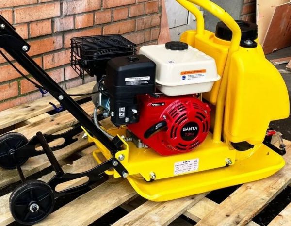 Виброплита бензиновая GANTA BVH-60
