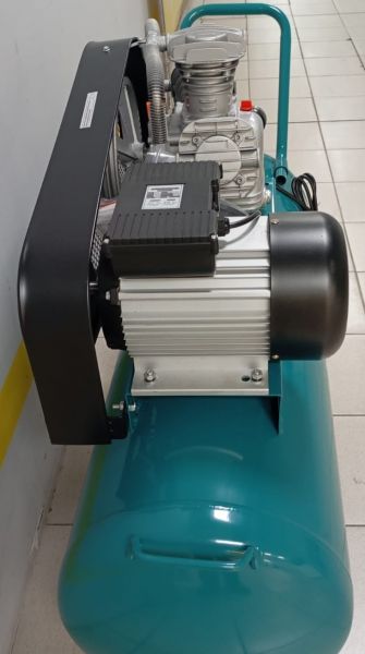 Компрессор воздушный ременной Moller AC720/150